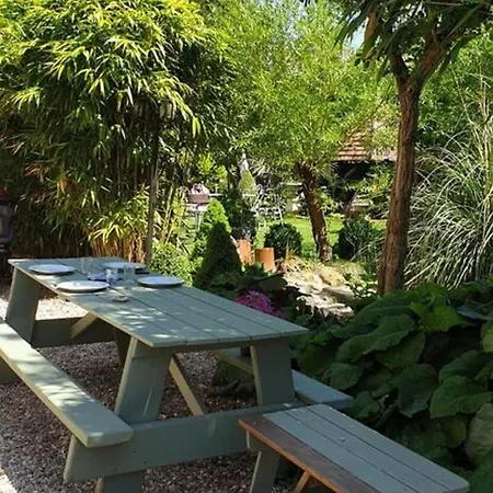 Maison De 2 Avec Piscine Partagee Terrasse Et Wifi A 別荘 *