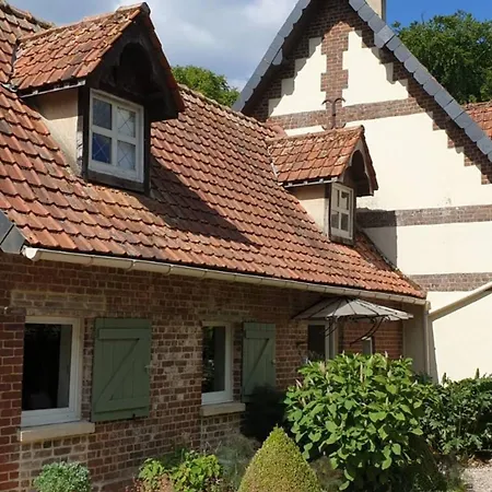 Maison De 2 Avec Piscine Partagee Terrasse Et Wifi A 別荘