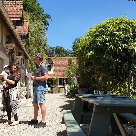 Maison De 2 Avec Piscine Partagee Terrasse Et Wifi A 別荘 Bracquetuit